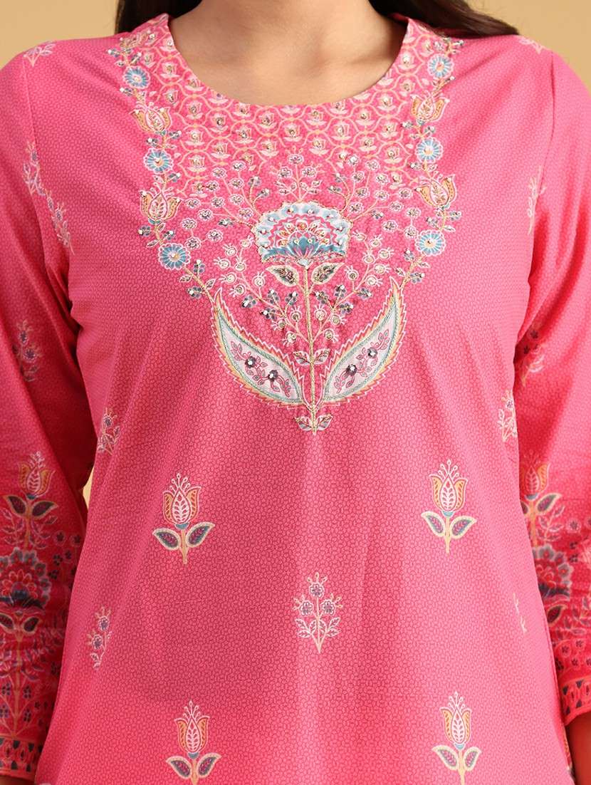 women embroidered three quarter sleeve straight kurta - 21961167 -  Standard Image - 5