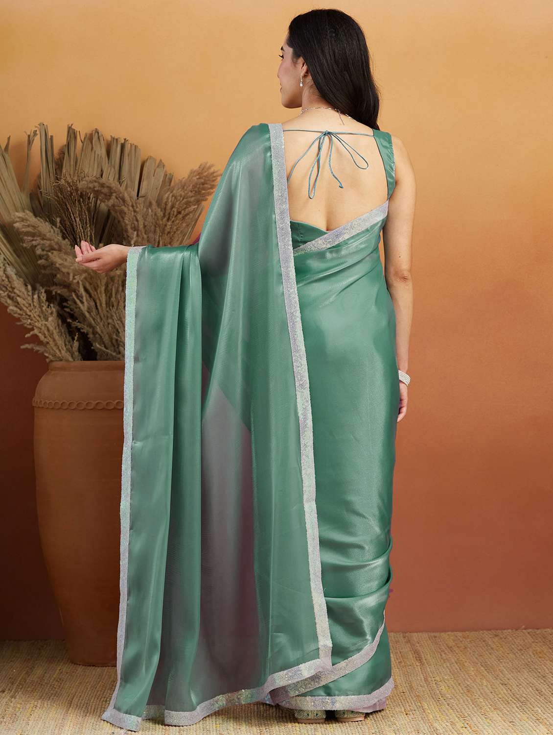 women solid with bordered ready to wear saree with blouse - 21961281 - Standard Image - 3