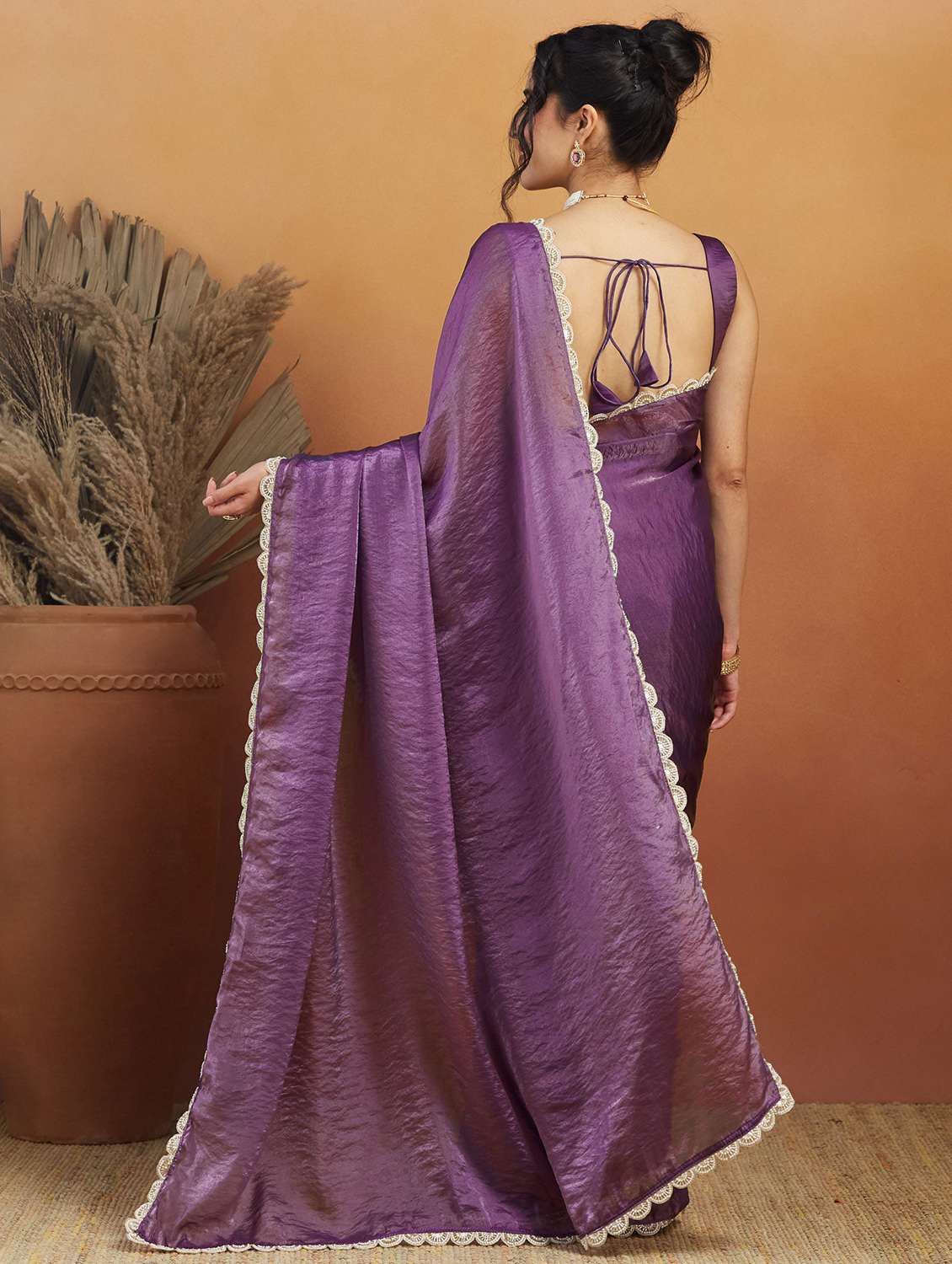 women solid with bordered ready to wear saree with blouse - 21961286 -  Standard Image - 3