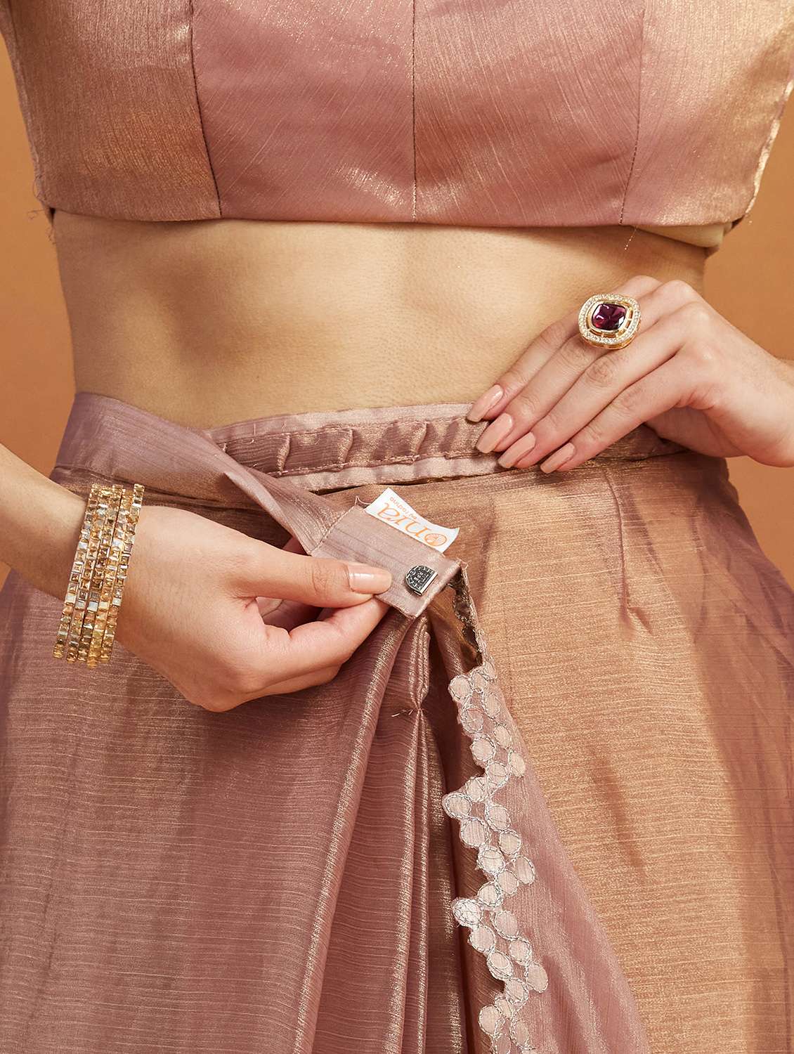 women solid with bordered ready to wear saree with blouse - 21961305 -  Standard Image - 5