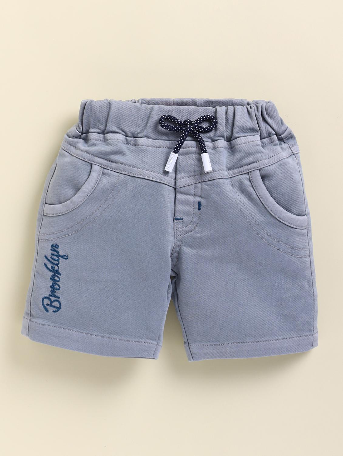 boys printed t-shirt and shorts set - 21961393 - Standard Image - 3