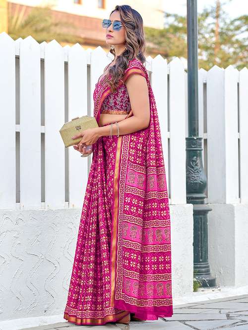 women printed casual wear saree with blouse - 21961399 -  Standard Image - 0