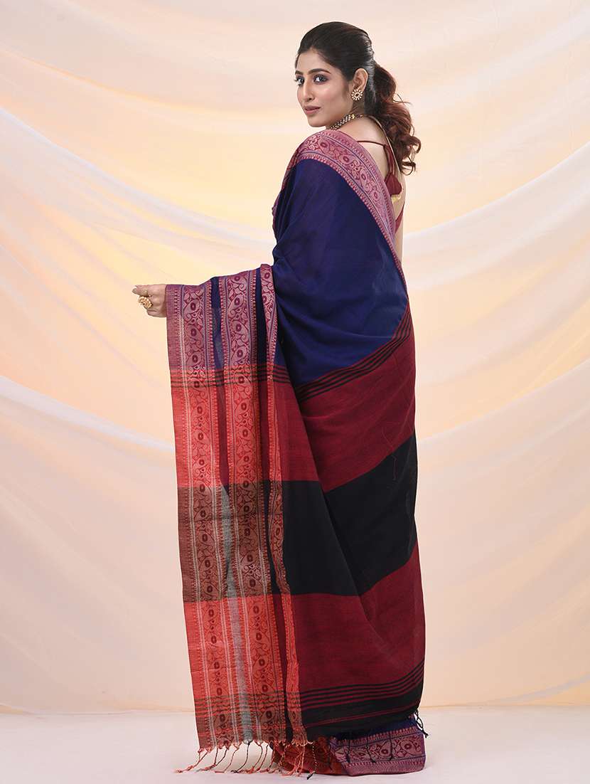 women solid with bordered saree with blouse - 21961496 -  Standard Image - 3