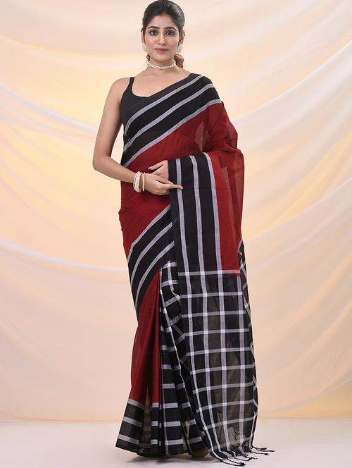 women solid with striped bordered saree with blouse - 21961507 -  Standard Image - 0