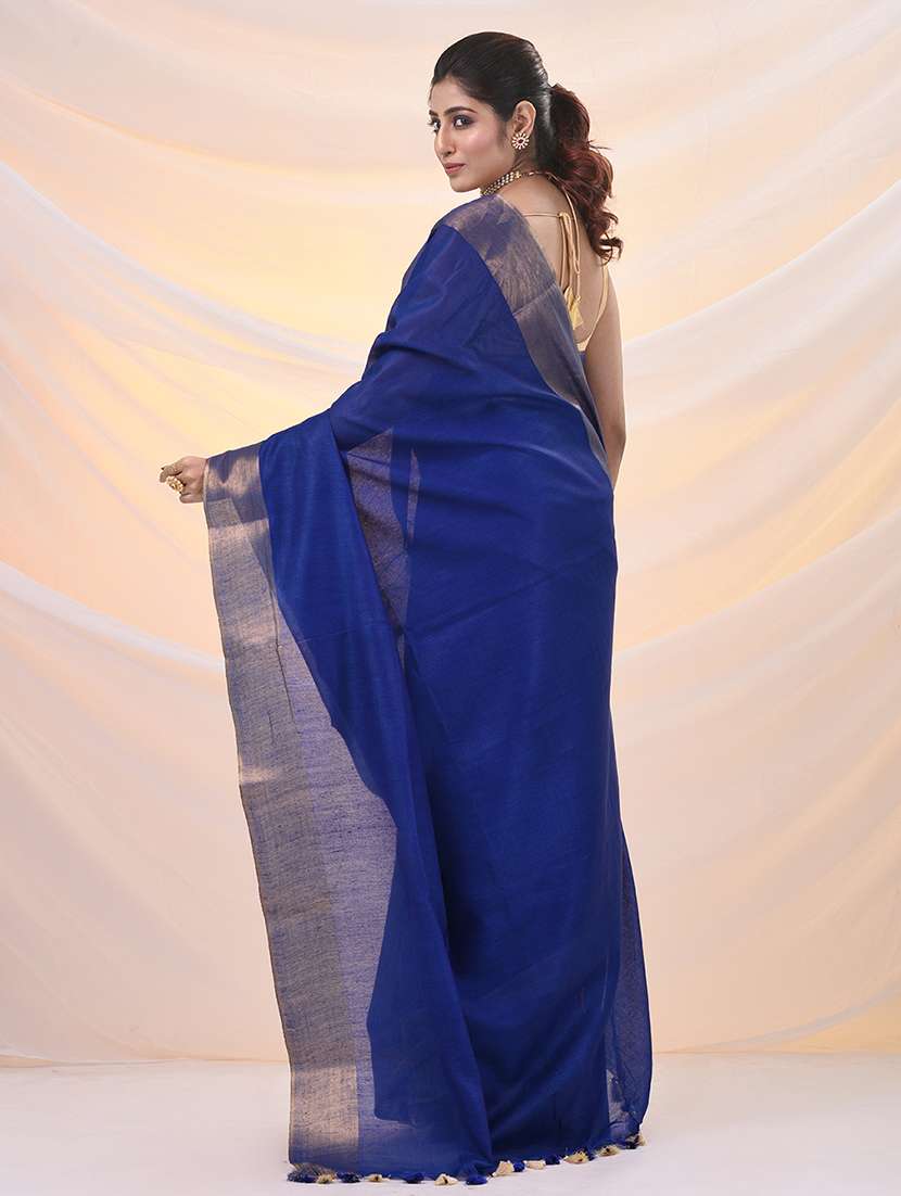 women solid with bordered saree with blouse - 21961517 -  Standard Image - 3