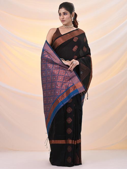 women self design handloom saree with blouse - 21961535 - Standard Image - 0