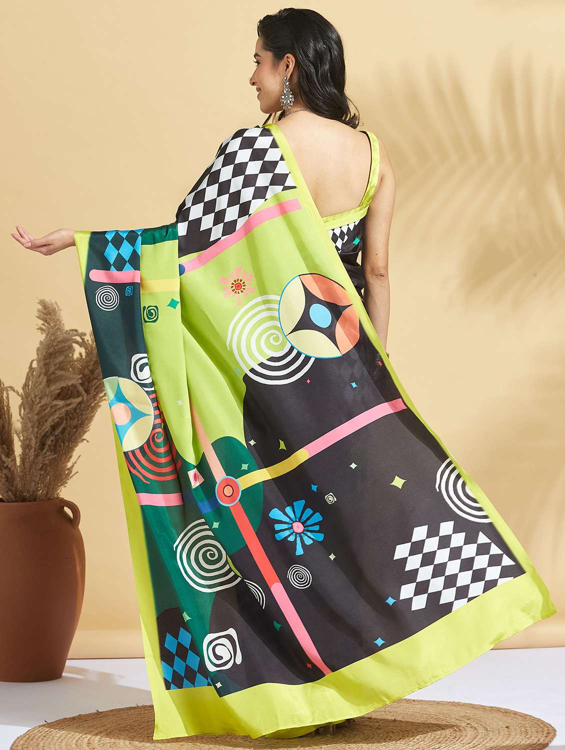 women checkered ready to wear saree with blouse - 21961593 -  Standard Image - 3