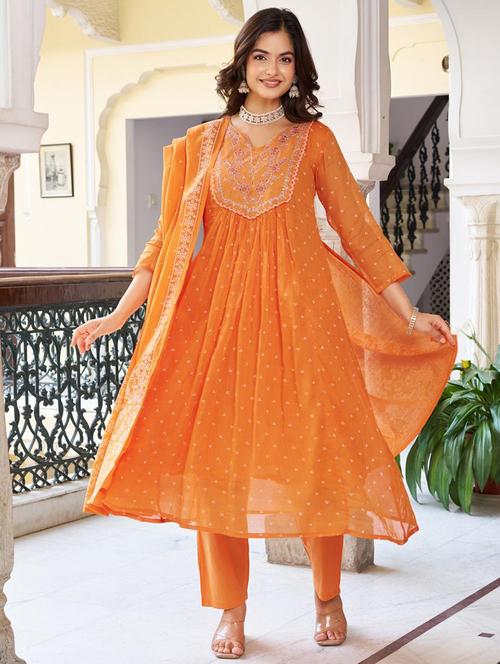 women three quarter sleeve kurta pant with dupatta set - 21961642 - Standard Image - 0