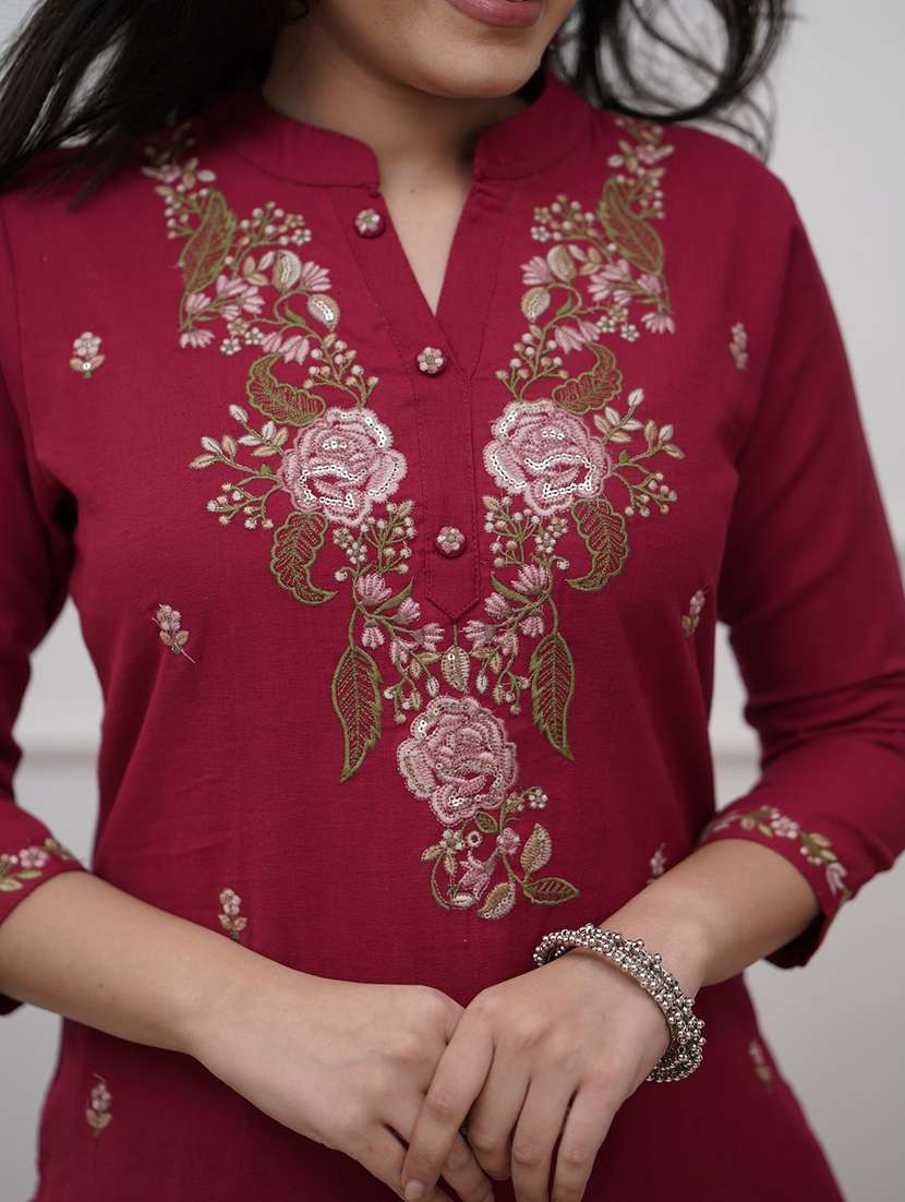 women three quarter sleeve kurta pant with dupatta set - 21961647 -  Standard Image - 5