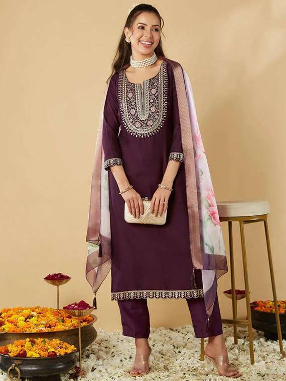 women three quarter sleeve kurta pant with dupatta set