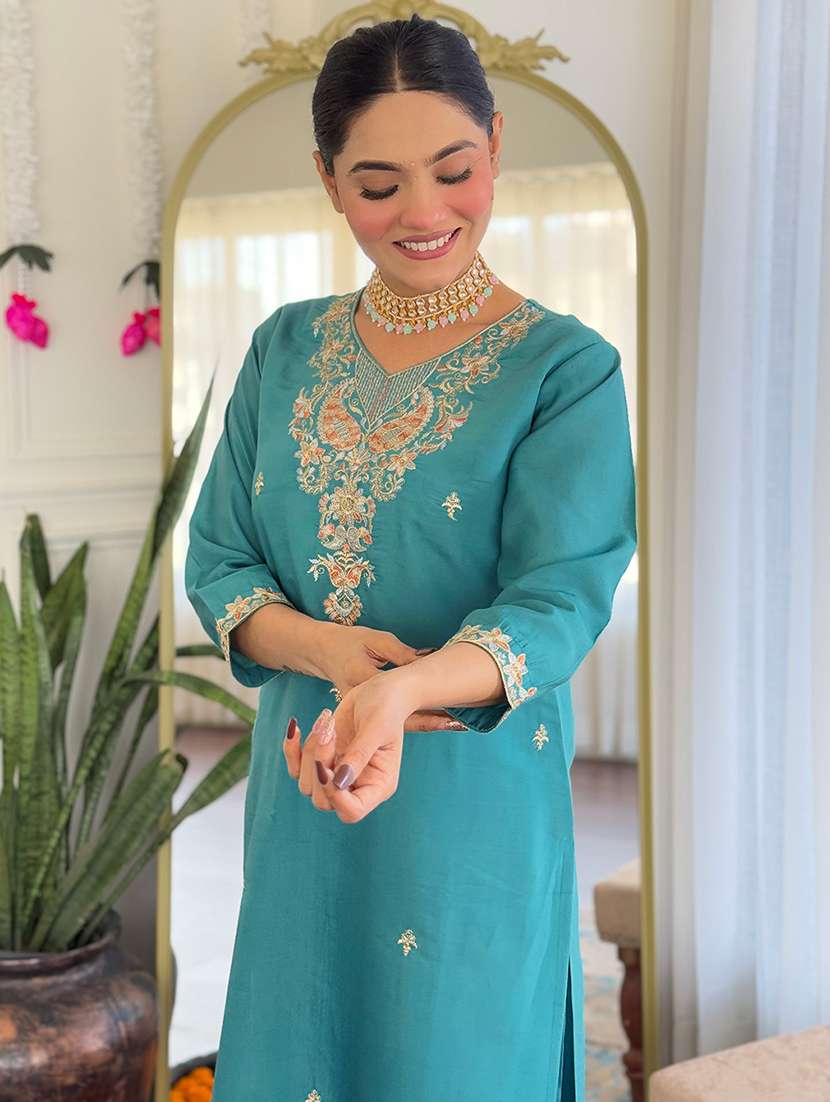 women three quarter sleeve kurta pant with dupatta set - 21961654 -  Standard Image - 5