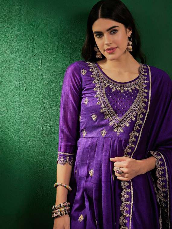 women three quarter sleeve kurta pant with dupatta set - 21961658 - Standard Image - 3