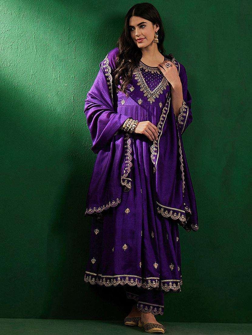 women three quarter sleeve kurta pant with dupatta set - 21961658 -  Standard Image - 3