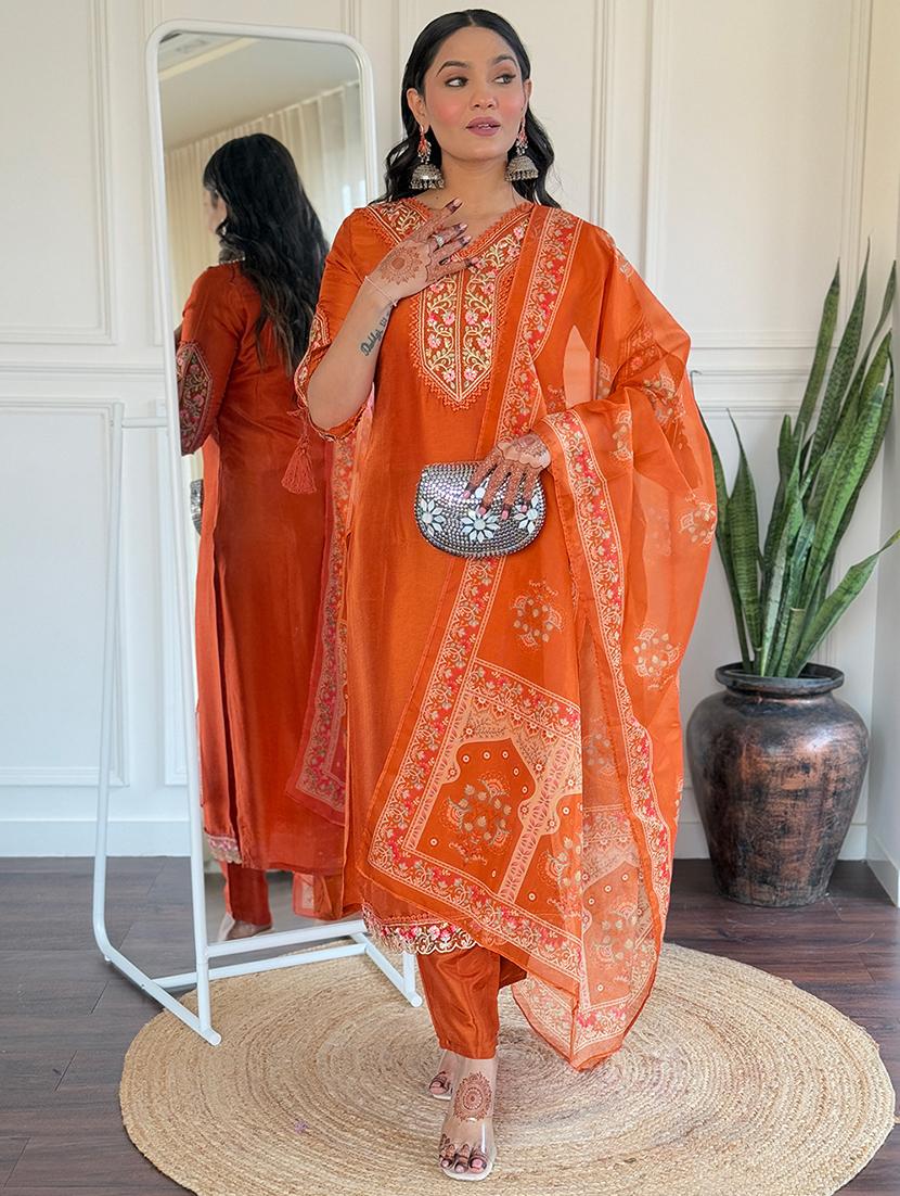 women three quarter sleeve kurta pant with dupatta set - 21961672 - Standard Image - 3