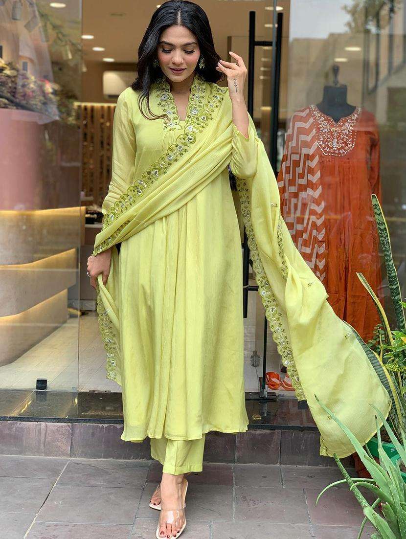 women three quarter sleeve kurta pant with dupatta set