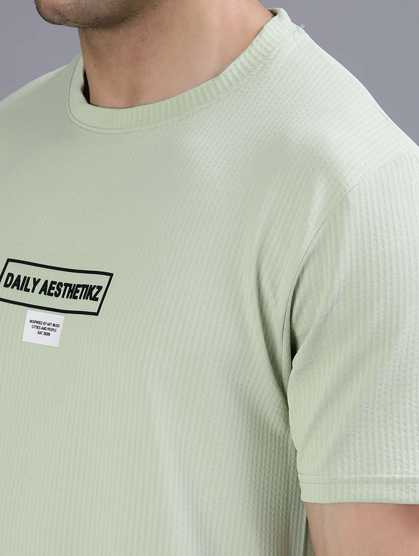 men chest print short sleeve regular fit t-shirt - 21961946 -  Standard Image - 3