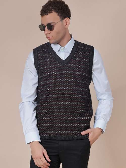 men self design sleeveless regular fit pullover - 21961962 -  Standard Image - 0