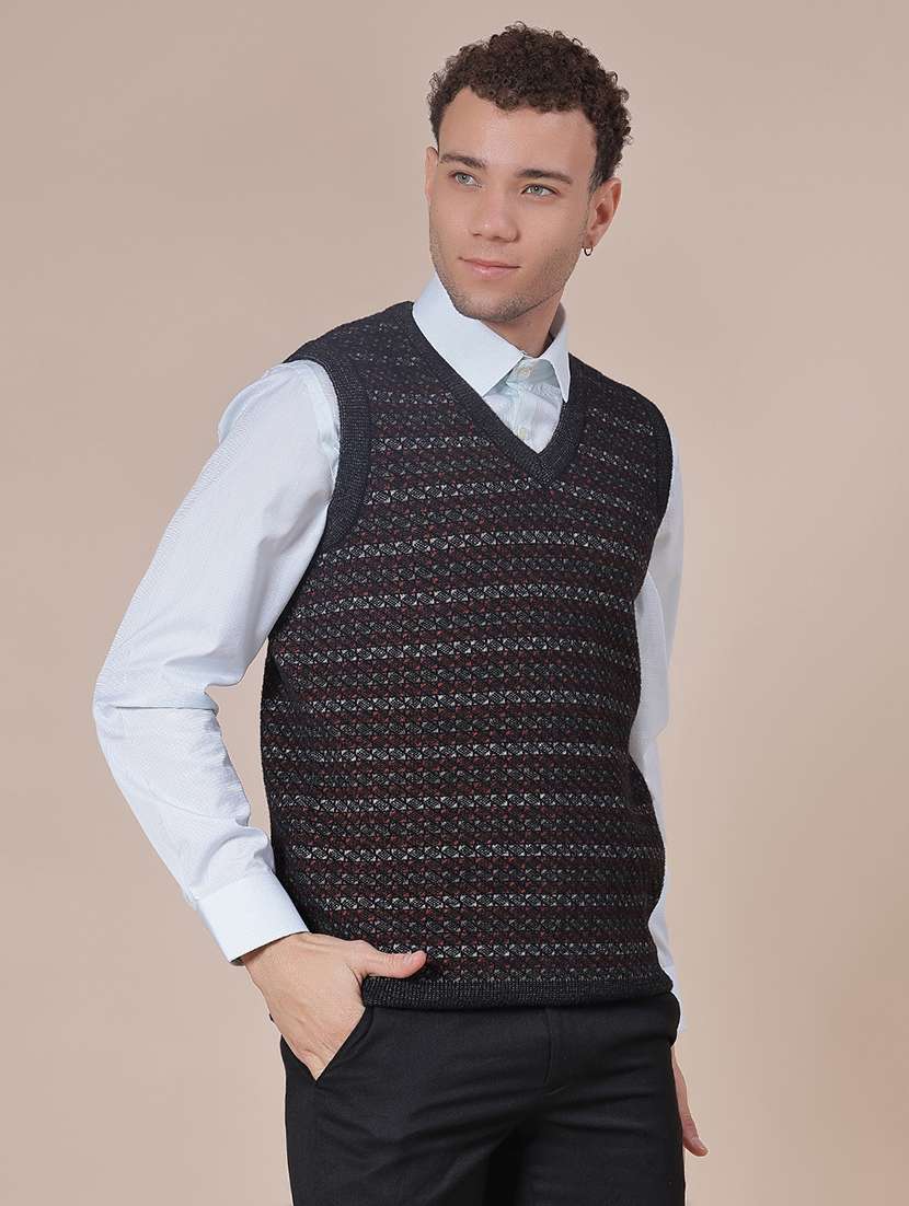 men self design sleeveless regular fit pullover - 21961962 -  Standard Image - 5