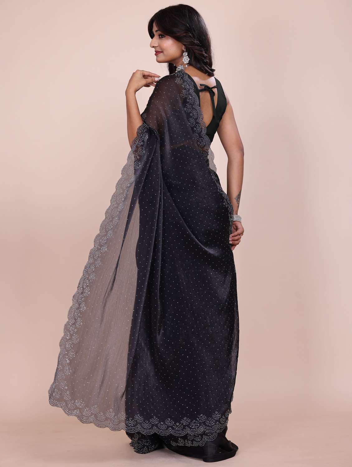 women solid with work embellished saree with blouse - 21962022 - Standard Image - 3
