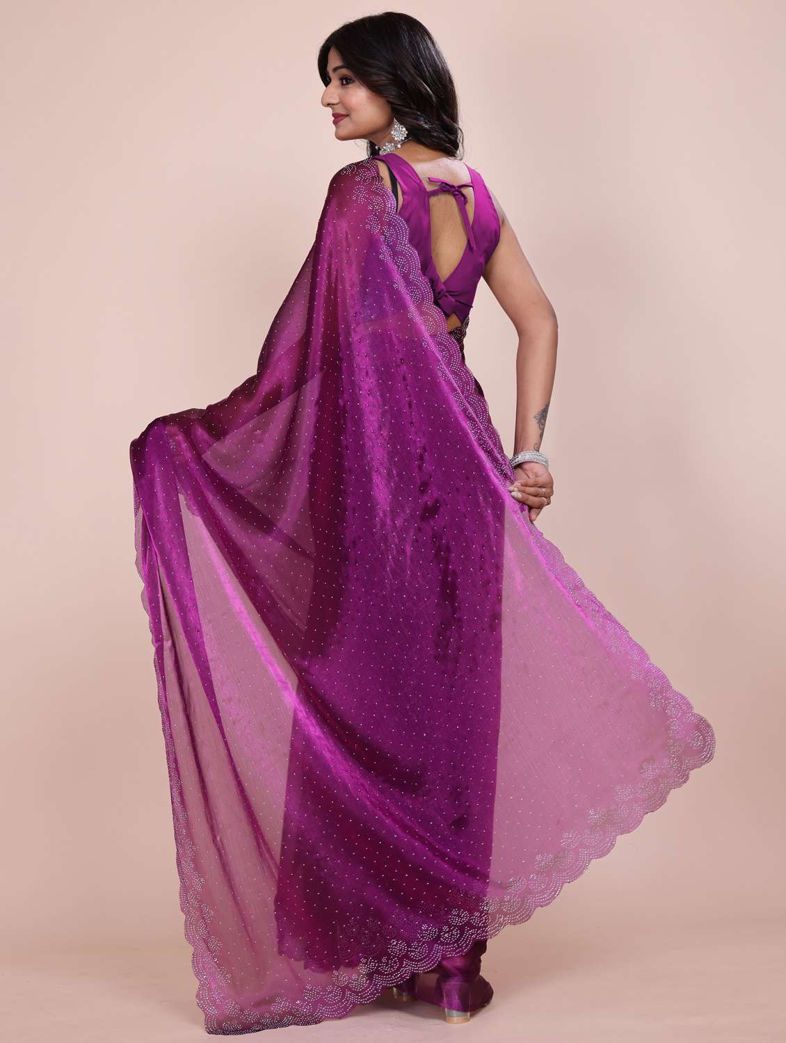 women solid with work embellished saree with blouse - 21962031 -  Standard Image - 3