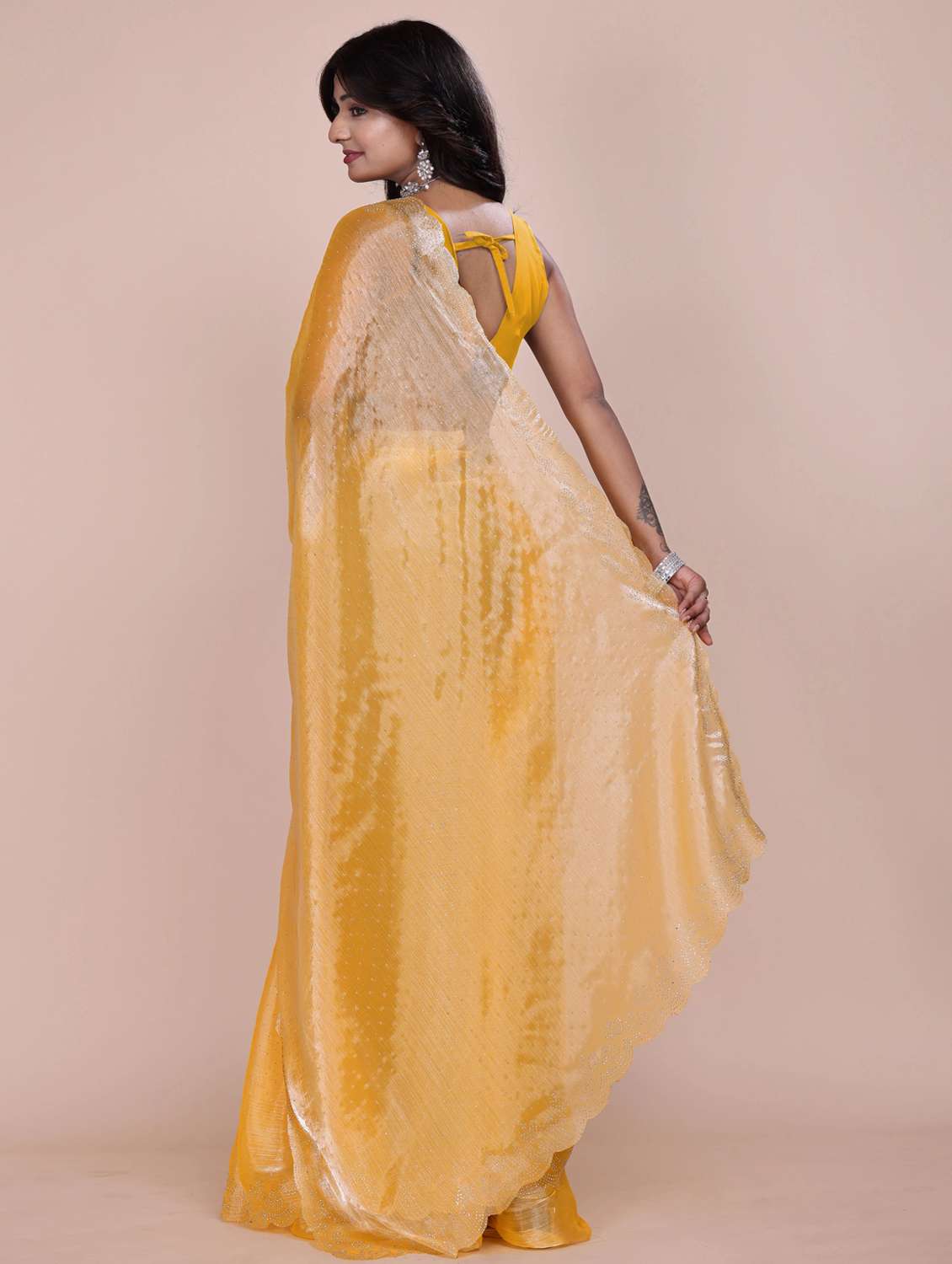 women solid with work embellished saree with blouse - 21962033 -  Standard Image - 3