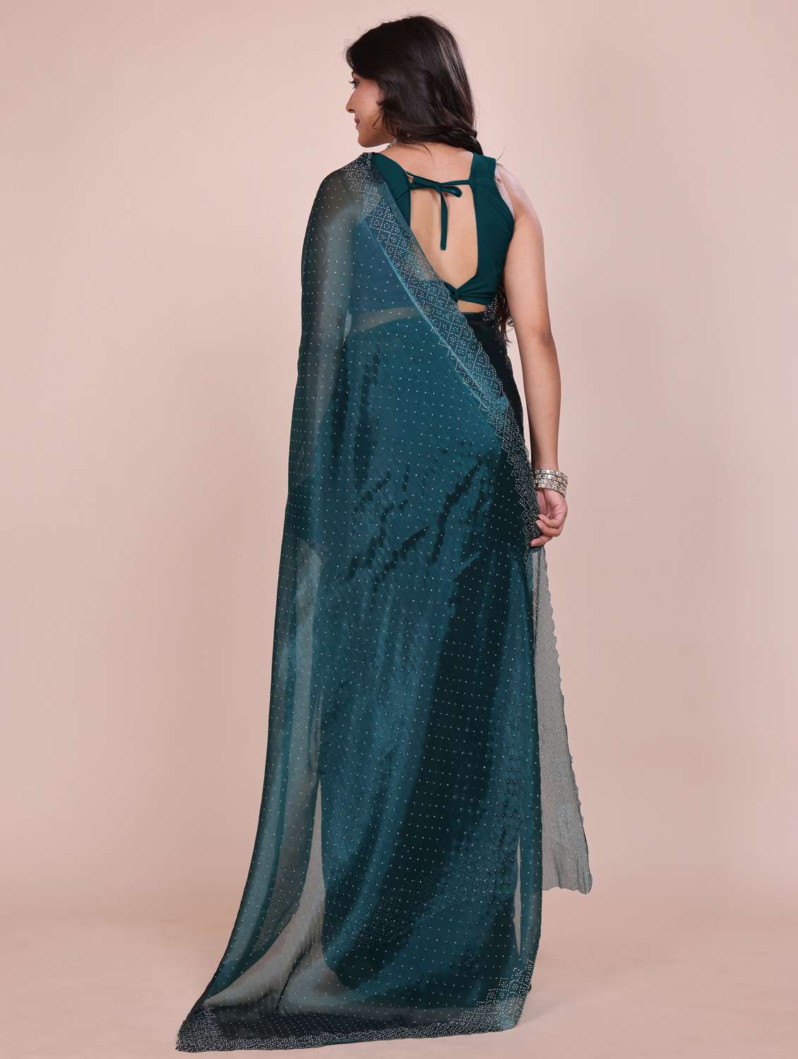 women solid with work embellished saree with blouse - 21962036 -  Standard Image - 3