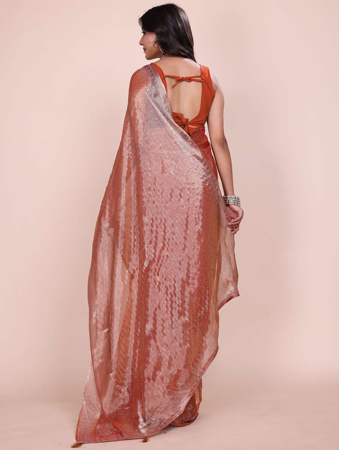 women solid with work embellished saree with blouse - 21962053 -  Standard Image - 3