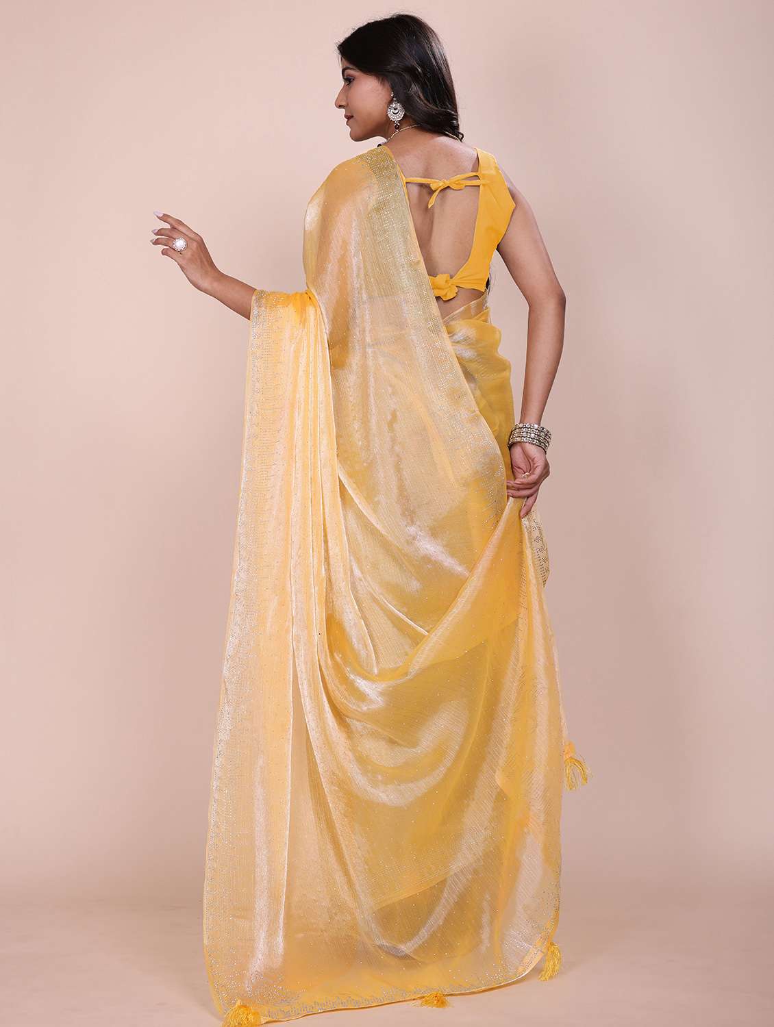 women solid with work embellished saree with blouse - 21962057 -  Standard Image - 3