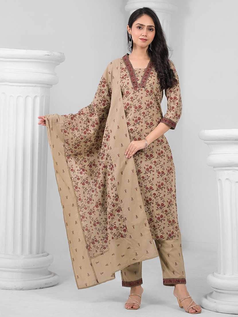 women three quarter sleeve kurta pant with dupatta set - 21962167 - Zoom Image - 0