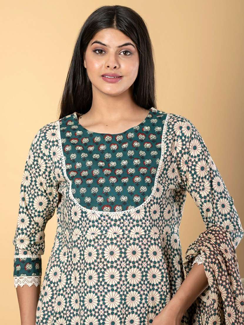 women three quarter sleeve kurta pant with dupatta set - 21962178 -  Standard Image - 3