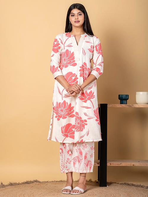women three quarter sleeve kurta pant set - 21962196 - Standard Image - 0