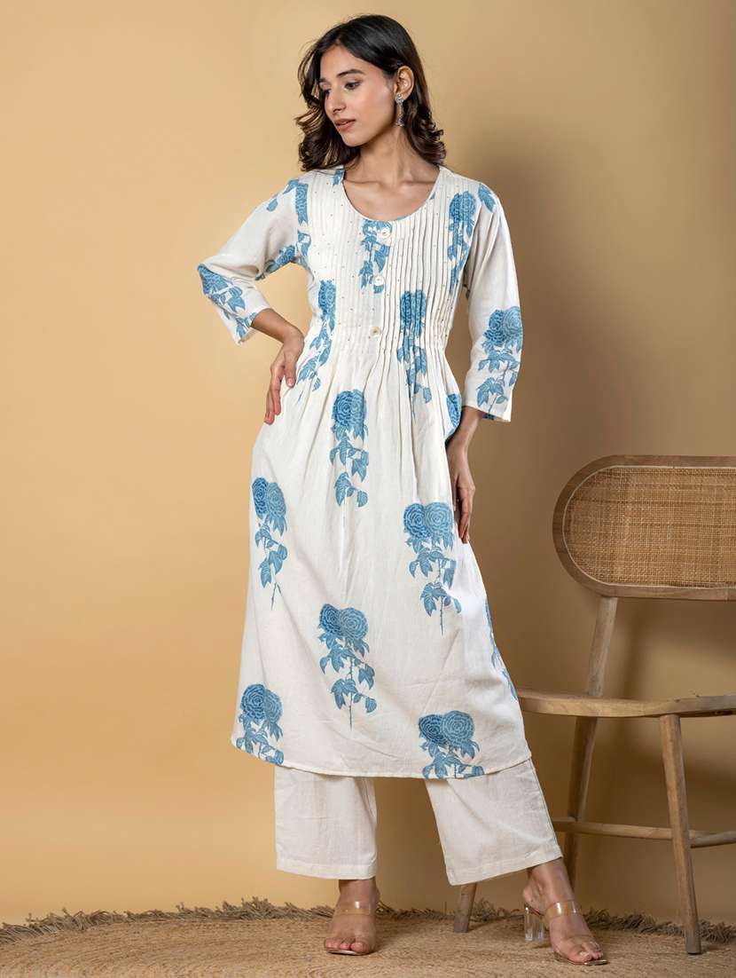 women printed three quarter sleeve kurta pant set