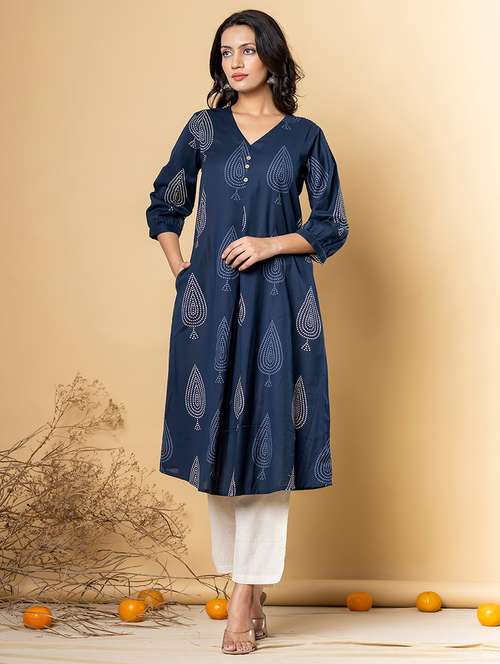 women printed three quarter sleeve kurta pant set
