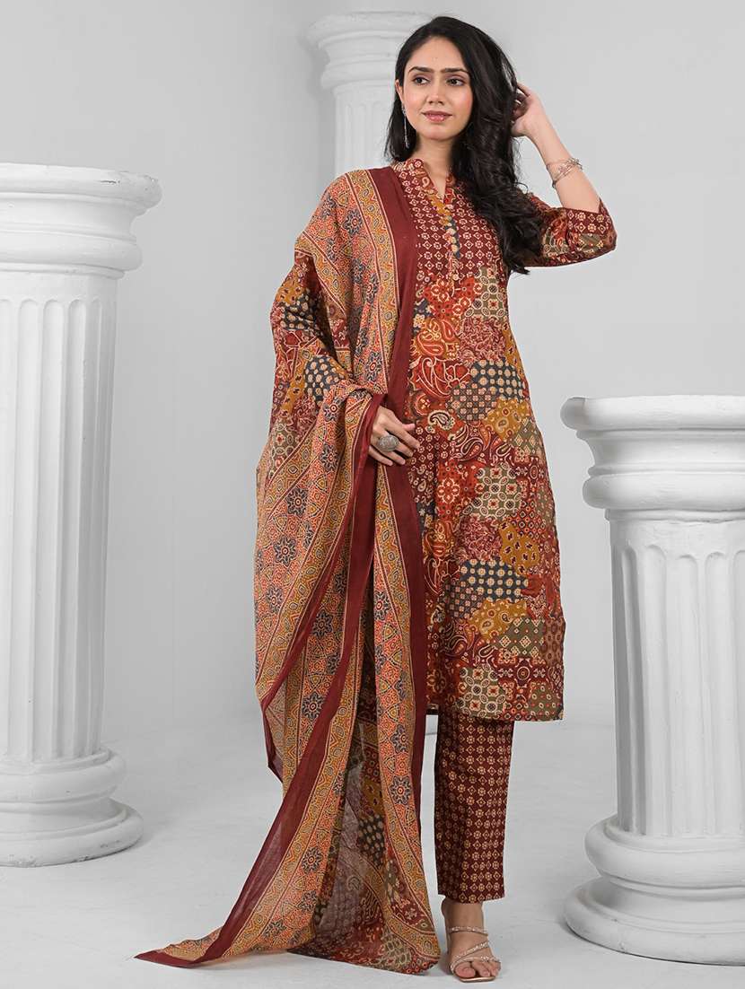 women three quarter sleeve kurta pant with dupatta set - 21962228 - Standard Image - 3