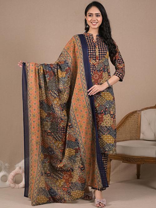 women three quarter sleeve kurta pant with dupatta set - 21962229 -  Standard Image - 0