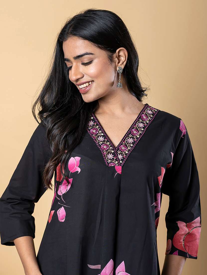 women printed three quarter sleeve kurta pant set - 21962281 -  Standard Image - 3