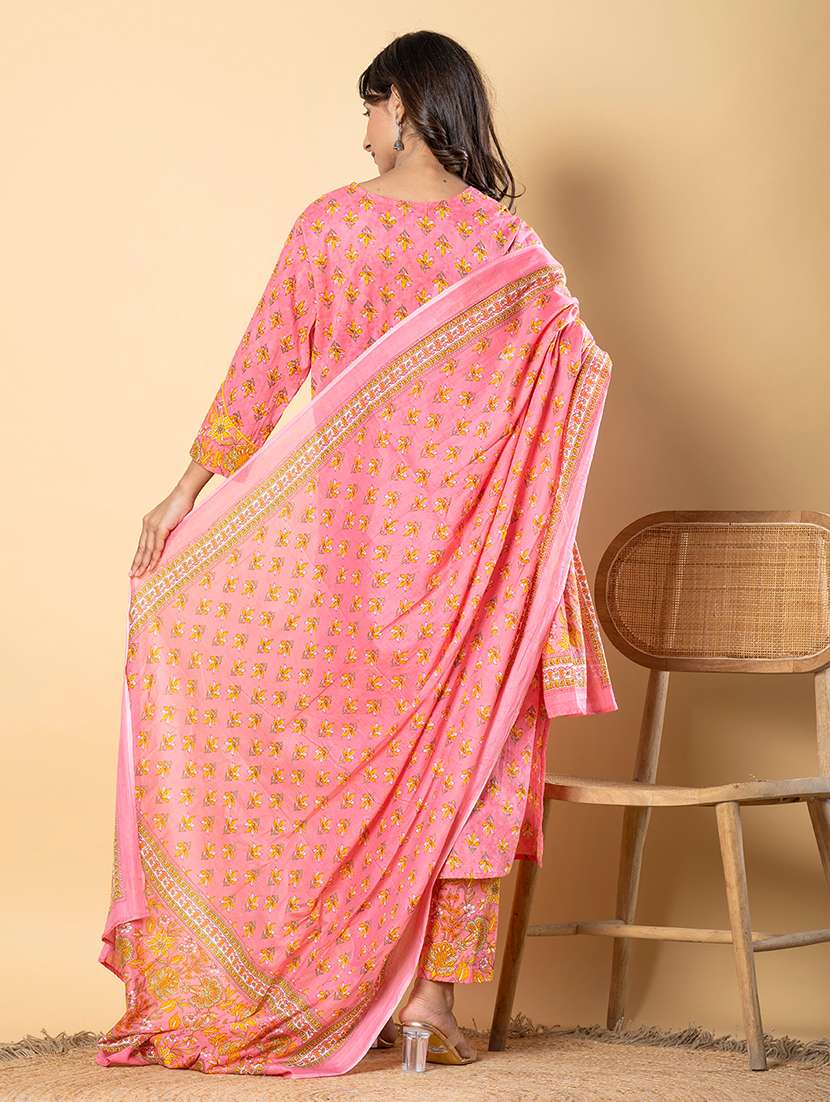 women three quarter sleeve kurta pant with dupatta set - 21962316 -  Standard Image - 3