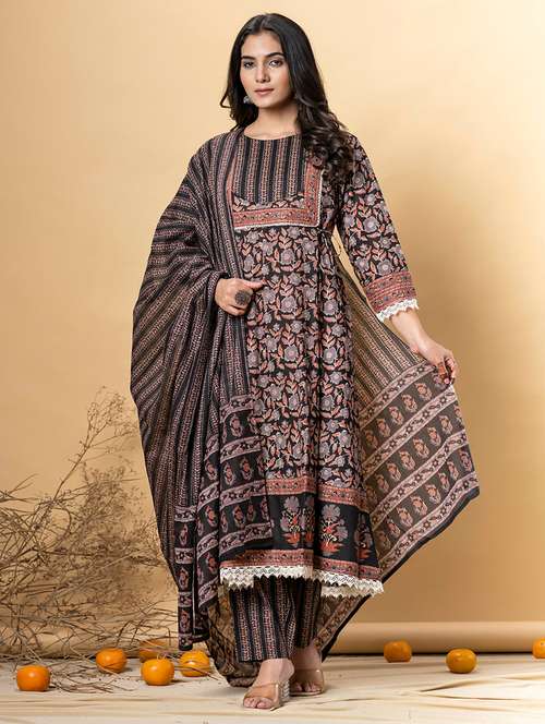 women three quarter sleeve kurta pant with dupatta set - 21962320 -  Standard Image - 0