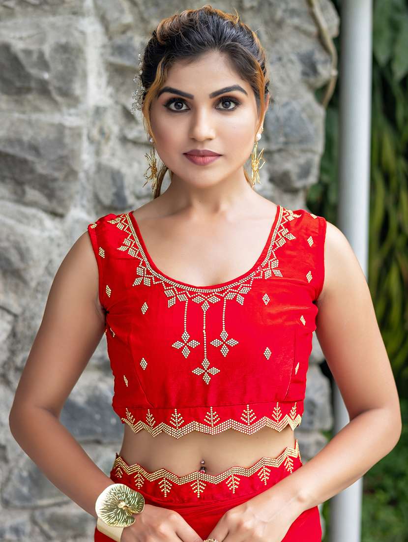 women solid with embellished bordered saree with blouse - 21962555 -  Standard Image - 5