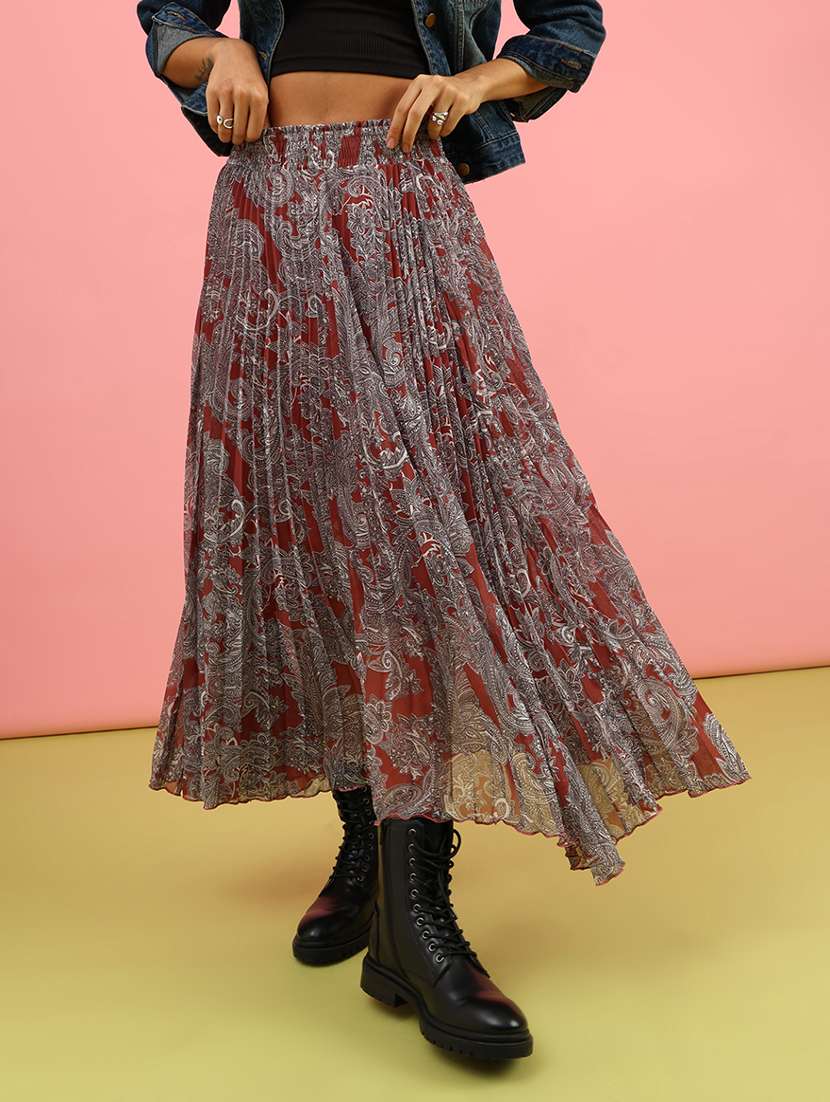 women printed mid rise flared skirt