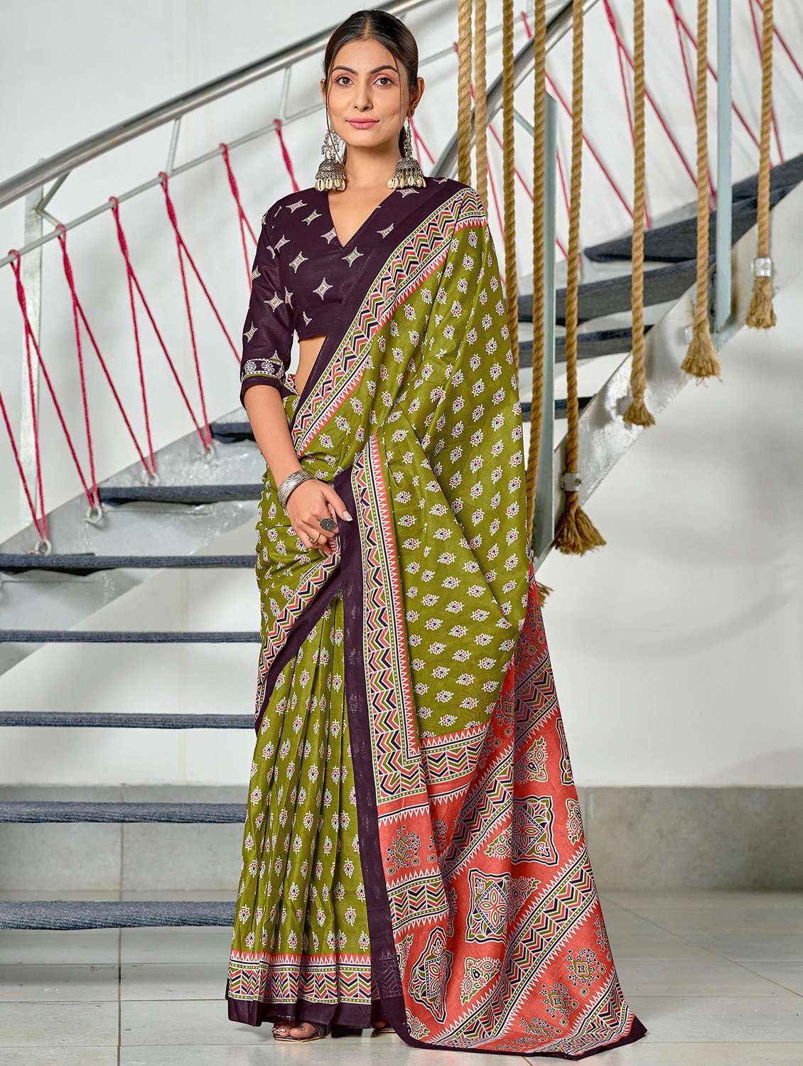 women printed casual wear saree with blouse