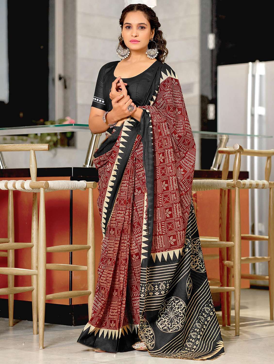 women printed casual wear saree with blouse