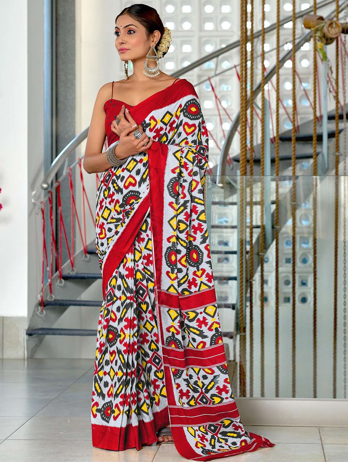 women printed casual wear saree with blouse