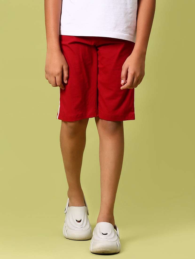 boys solid mid rise regular fit shorts 