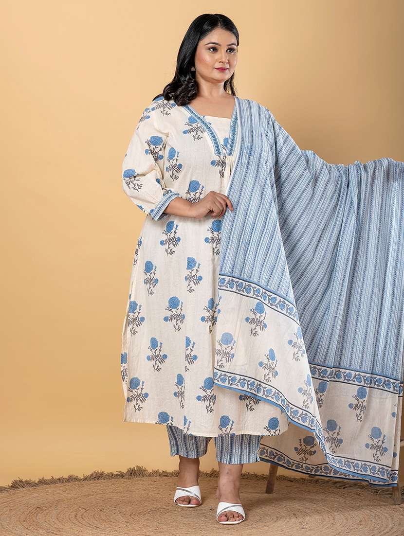 women plus size three quarter sleeve kurta pant with dupatta set - 21963084 -  Standard Image - 3