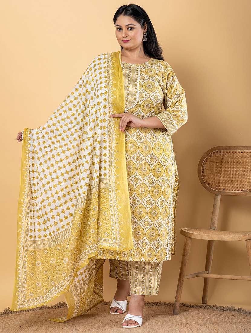 women plus size three quarter sleeve kurta pant with dupatta set - 21963095 -  Zoom Image - 0