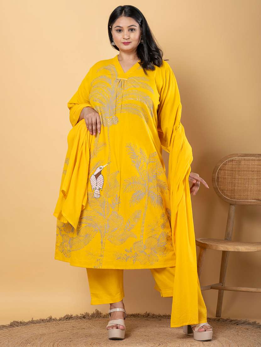 women plus size three quarter sleeve kurta pant with dupatta set - 21963099 -  Standard Image - 3
