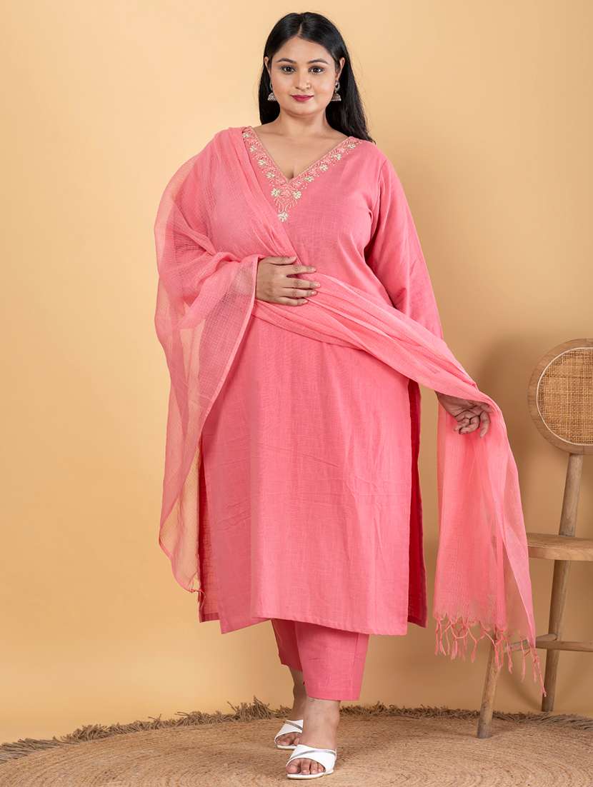 women plus size three quarter sleeve kurta pant with dupatta set - 21963101 -  Standard Image - 3