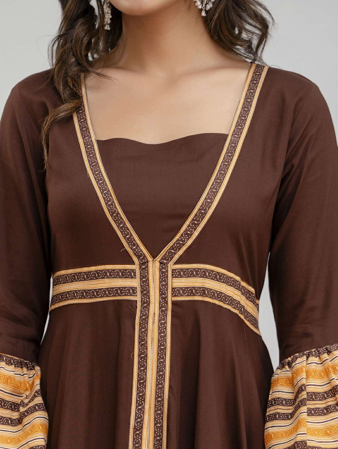 women printed bell sleeve ethnic dress - 21963328 - Standard Image - 5
