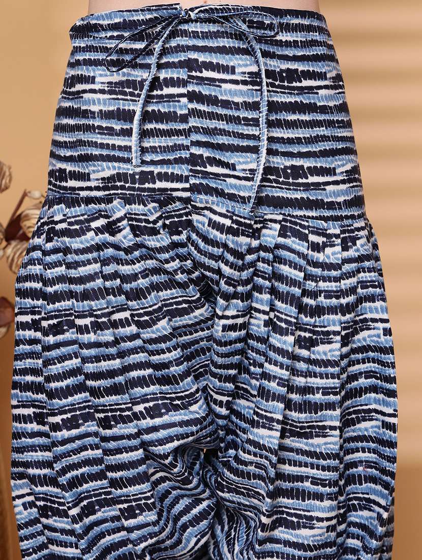 women printed three quarter sleeve kurta salwar with dupatta set - 21963384 -  Standard Image - 5